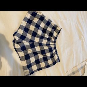 Women’s Old Navy gingham shorts